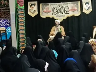 جوانان   باید مطالعات  خود را نسبت به مکاتب فکری مختلف درباره زن  بالا ببرند
