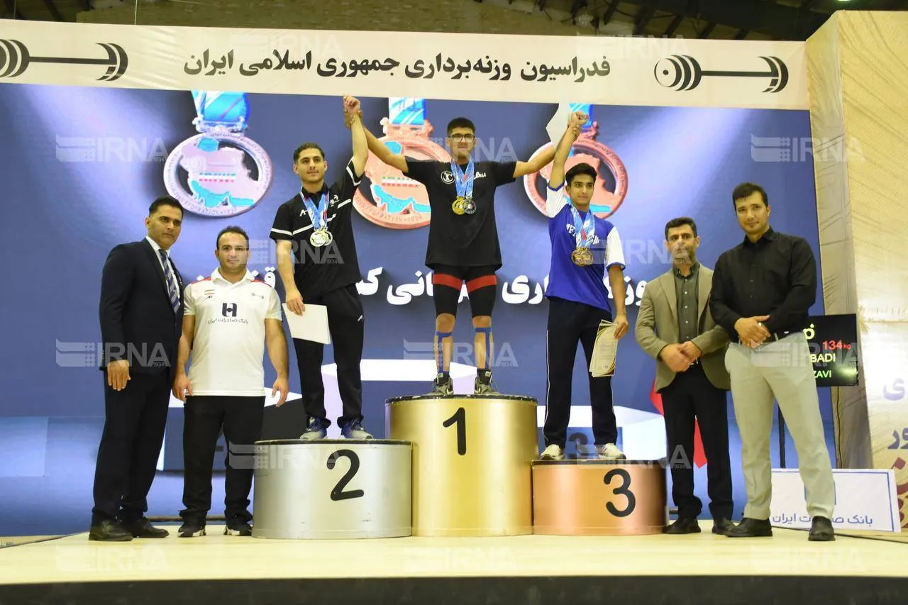 وزنه‌بردار نوجوان ایلامی