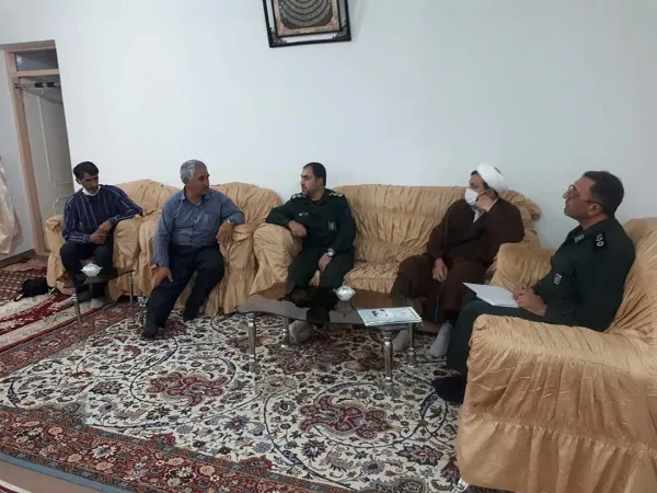 جانشین سپاه تکاب با آزادگان دیدار کرد