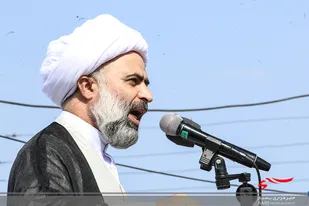 غرب با توهین به ادیان الهی دنبال عملی کردن توطئه های خود است