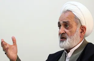 سالک: مسئولان پنبه&zwnj;ها را از گوش در بیاورند، مبارزه با استکبار تعطیل&zwnj;بردار نیست