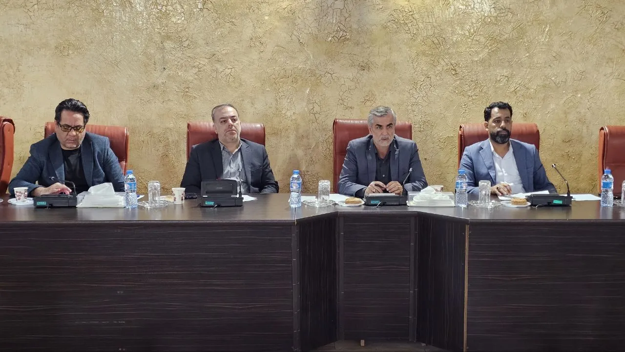 فرماندار آبادان: هم‌افزایی مسئولان راهگشای توسعه و رفع مشکلات مردم است