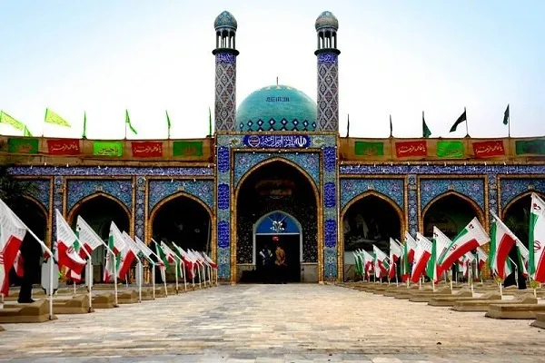 پیکر‌های مطهر ۲ شهید استان فارسی از 8 شهید گمنام مدفون در یادمان شهدای هویزه شناسایی شد