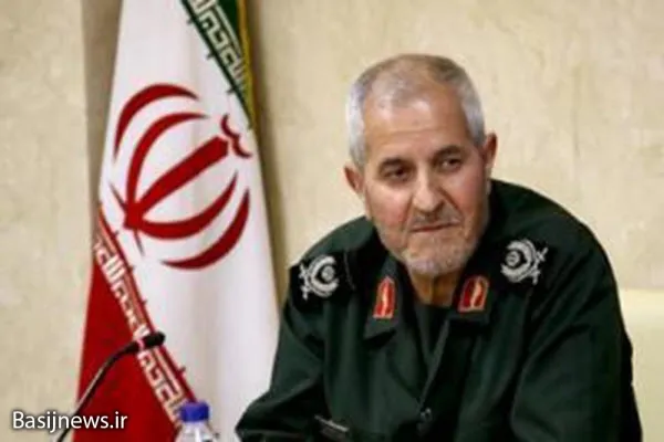 هرگز نور خداوند با آب دهان ناپاک شما خاموش نخواهد شد