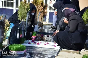 پنجشنبه آخر سال در باغ بهشت همدان