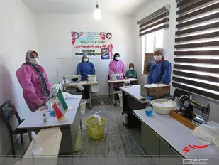 بازدید فرمانده سپاه روح الله استان مرکزی از کارگاه تولید ماسک در روستای فشک فراهان