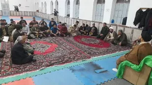 نشست تحکیم خانواده و پیشگیری از اعتیاد درباشگاه بقیه الله شهر دلگشا ملکشاهی برگزارشد