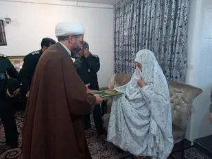 نماینده، ولی فقیه در سپاه بیت المقدس با خانواده شهداء شهرستان قروه دیدار کرد + تصاویر