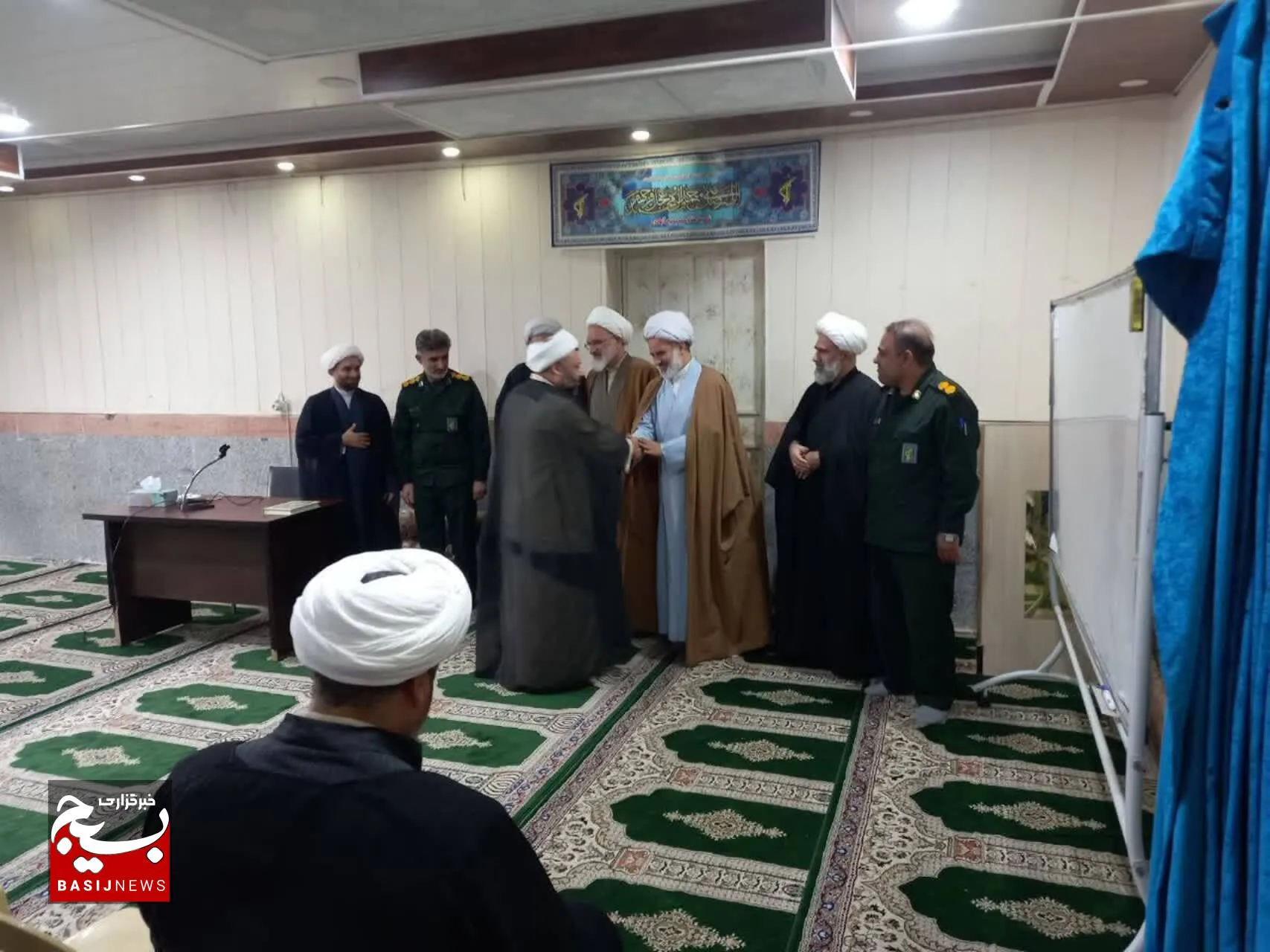 مراسم تکریم و معارفه مسئول دفتر نمایندگی ولی فقیه در سپاه ناحیه آبادان