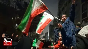 جوش و خروش مشهدی‌ها از انتخاب سومین رهبر انقلاب اسلامی