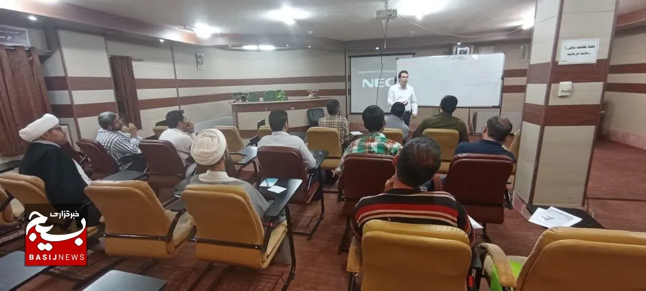 سلسله جلسات دوره تربیت مربی قرآن برگزار می‌شود