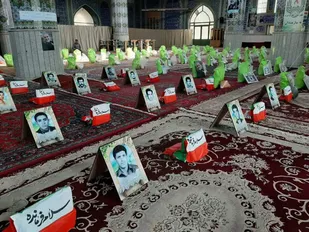 ٢٠٠بسته کمک معیشتی و لوازم التحریر بین نیازمندان خرمدره ای توزیع شد