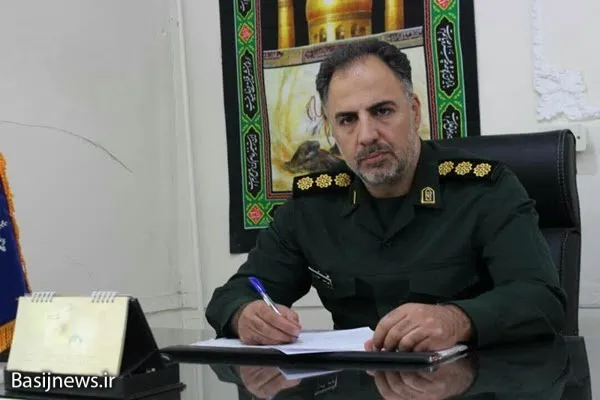 امام خمینی(ره) با حمایت مردم توانست پرچم نهضت اسلامی را به اهتزاز درآورد