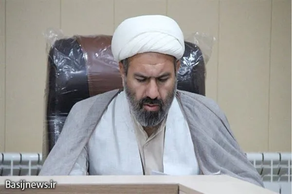 عرفان عملی مهم‌ترین ویژگی شهید سلیمانی/بزرگ‌ترین خدمت حاج قاسم بیدار کردن جامعه بود
