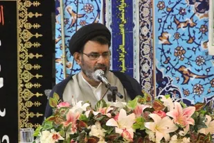 پرورش شخصیت های جهانی از برکات انقلاب اسلامی است