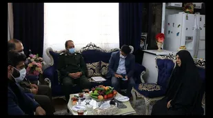 دیدار فرمانده سپاه حضرت عبدالعظیم(ع) با خانواده شهیدان دانش آموز