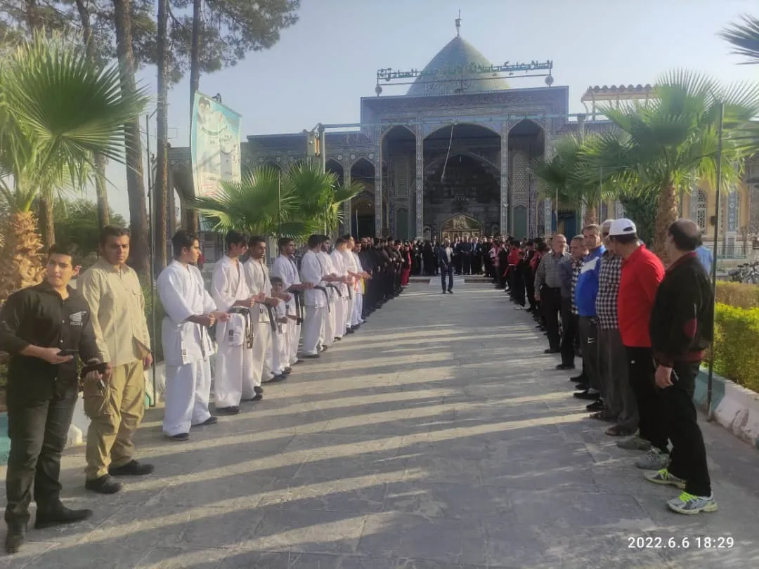 استقبال از کاروان پیاده جاده ولایت در یزد