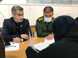 برگزاری میز خدمت حقوق دانان بسیجی در مسجد قبا یاسوج + ( تصاویر )