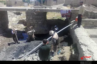 تعمیر پل روستای چپقلو فامنین به&zwnj;همت گروه&zwnj;های جهادی