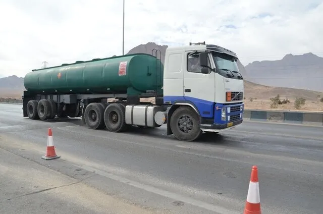 پیگیری جهت رفع محدودیت سنی برای رانندگان/ شغل سوخت‌رسانی در گروه مشاغل سخت قرار بگیرد