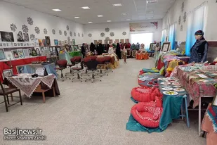 برپایی نمایشگاه هنرجويان ملایری به مناسبت هفته بسیج سازندگی