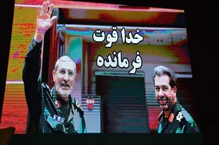سردار ذوالقدر سنگر خدمت را به سردار ولی زاده سپرد