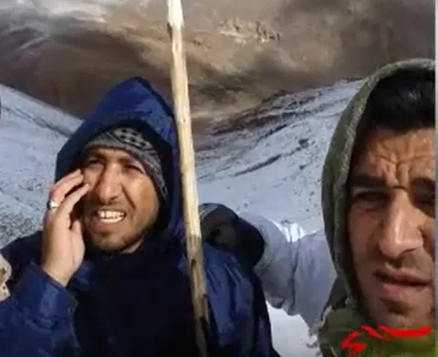 تیم امداد سپاه در نزدیکی لاشه هواپیما