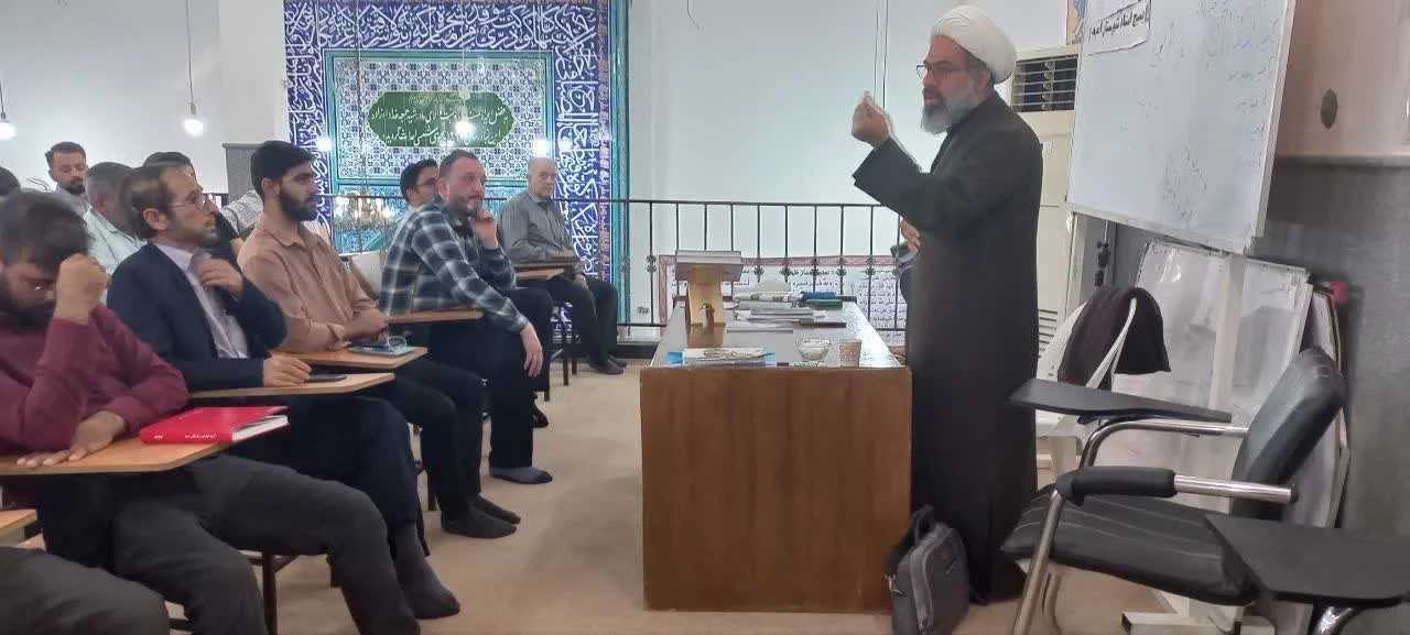 کلاس فقه برای بازاریان در شهرستان امیدیه