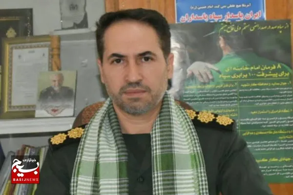 توزیع ۱۲۰ بسته لوازم التحریر بین دانش آموزان نیازمند نهاوندی