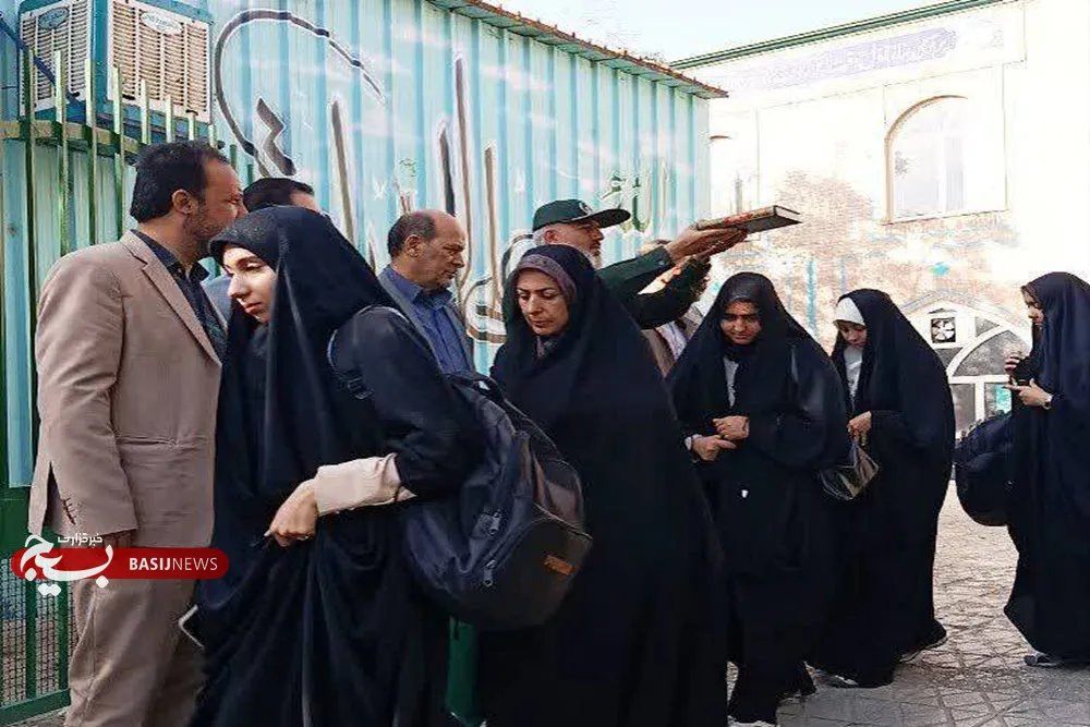 اعزام بسیجیان بهاری به مناطق عملیاتی غرب کشور