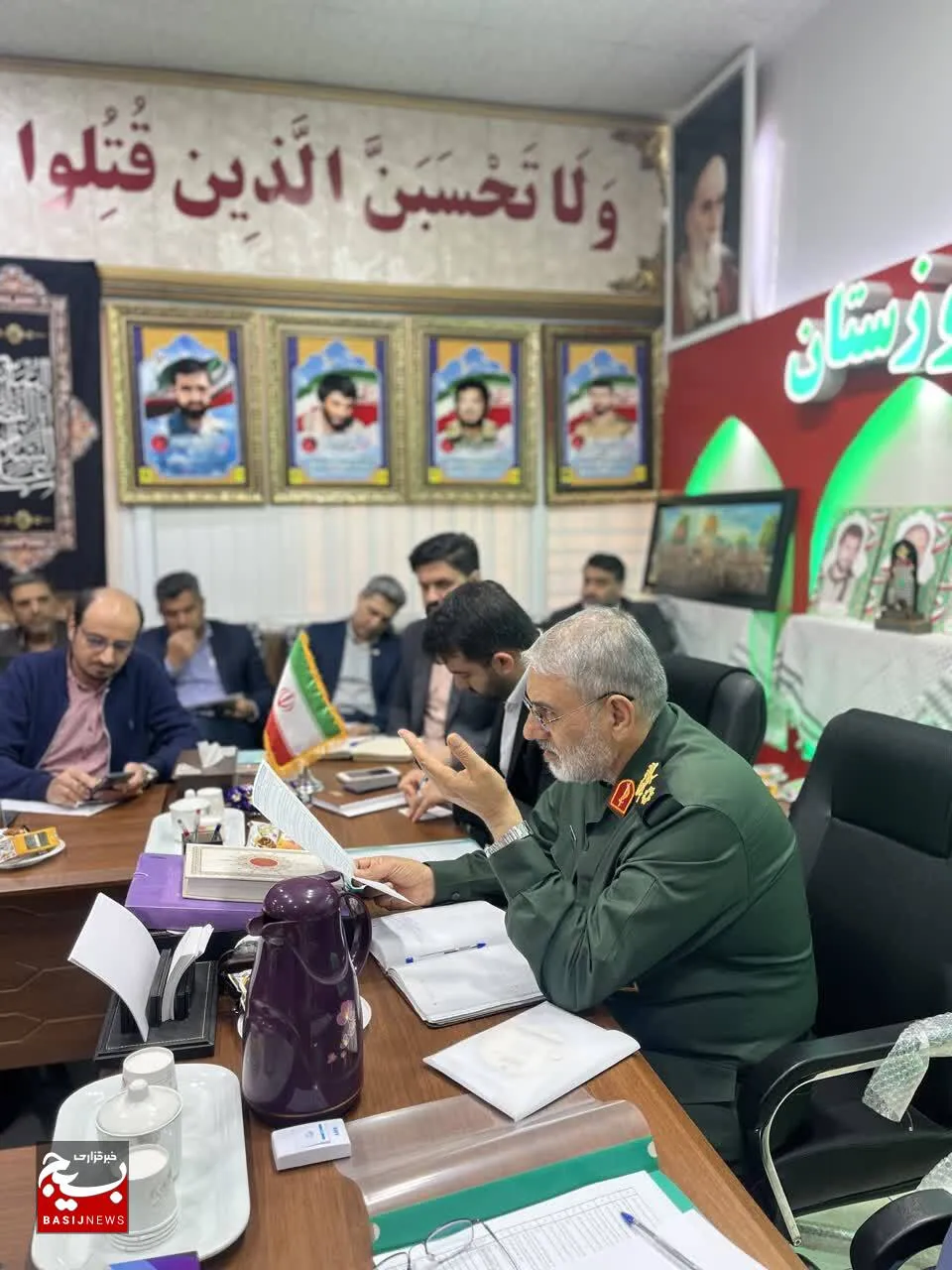 اثرگذاری مثبت با تولیدات فاخر، با رویکرد دفاع مقدس داشته باشیم