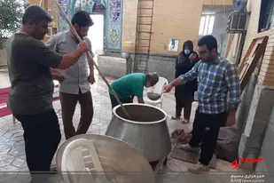 پخت غذا به مناسبت عید سعید غدیر توسط پایگاه مقاومت بسیج جماران