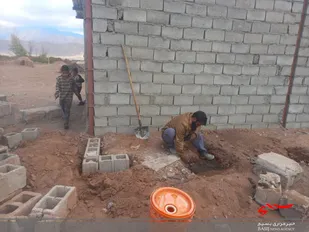 ساخت سرویس بهداشتی توسط گروه جهادی در یک مدرسه در روستای بندگودرراین