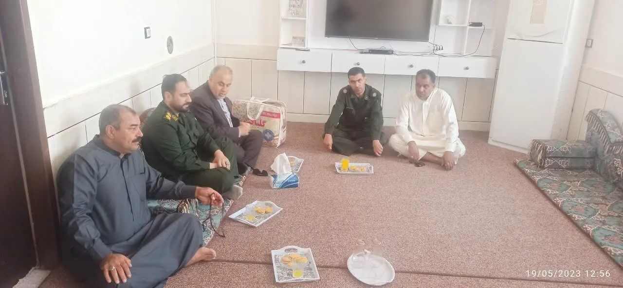 دیدار و تقدیر از مادر شهید خرسان در بخش دشت عباس دهلران