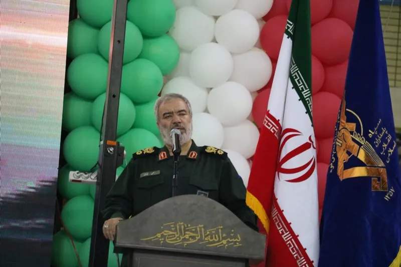 ابرقدرت های دنیا مقابل پاسداران انقلاب اسلامی عددی نیستند