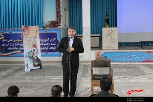 دیدار نماینده مجلس شورای اسلامی شهرستان با کارکنان ناحیه مقاومت بسیج کاشان