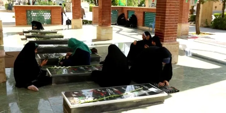اولین گروه دانش آموزان ایلام به راهیان نور اعزام شد