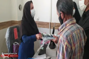تقدیر بسیجیان از کادر درمان روستاهای آورزمان و حسین&zwnj;آباد ملایر