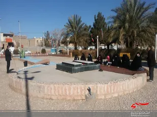 مرثیه سرایی مداح اهل بیت به مناسبت ایام فاطمیه و شهادت سردار حاج قاسم سلیمانی