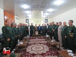 دیدار مجموعه فرماندهی سپاه جوادالائمه (ع) شهرستان دشتستان با امام جمعه برازجان