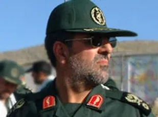دیدار فرمانده نیروی زمینی سپاه پاسداران با خانواده شهید فانوسی در همدان