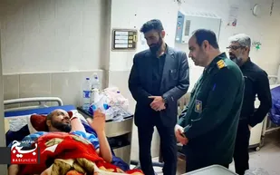 فرمانده ناحیه مقاومت بسیج بندرماهشهر از امام جمعه رامشیر عیادت کرد.