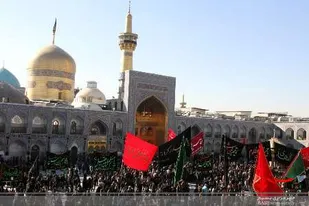 نشسته&zwnj;&zwnj;ایم سر سفره کرامت تو،که عزت و شرف و آبروی ایرانی
