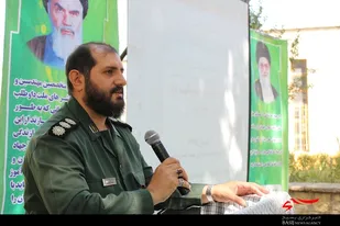 بی&zwnj;بصیرت&zwnj;ها در جامعه ارزش&zwnj;ها را زیر سوال می&zwnj;برند/ امروز عده&zwnj;ای پایشان به سمت بیگانه سُر خورده است