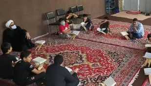 جلسه حفظ و قرائت قرآن کریم در پایگاه های بسیج خوانسار