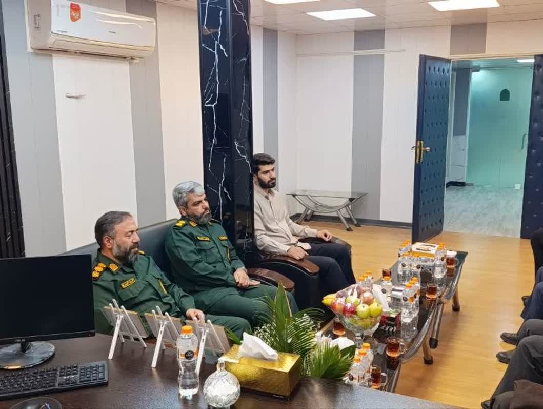 فرمانده ناحیه مقاومت بسیج شهرستان ساوجبلاغ از زحمات پلیس تقدیر کرد