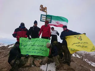 صعود مشترک تیم کوهنوردی ساحفاجا ارتش جمهوری اسلامی به قله شاهوار شاهرود+تصاویر