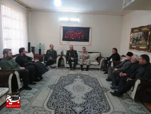 سردار سامانلو با خانواده شهید محمد مهدی وکیلی دیدار کرد