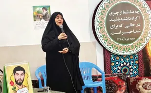 مردم ۱۵۰ شب است که با گرما و شرجی بوشهر در میدان هستند