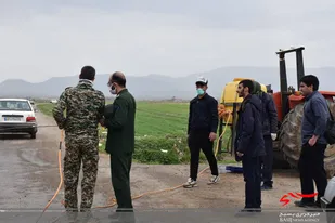 بازدید جانشین فرمانده سپاه نهاوند از کارگاه تولید ماسک روستای توانه